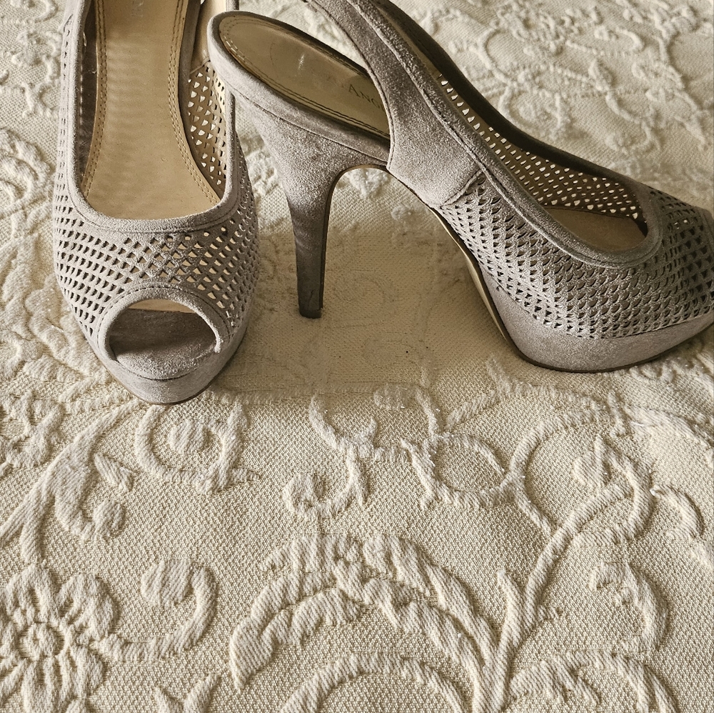 Good condition,size 7.5